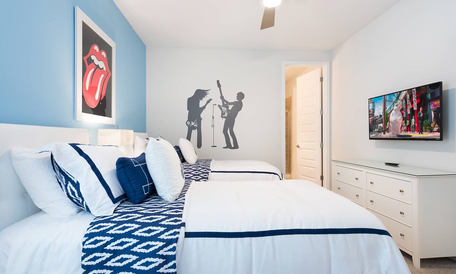 Modern Manse - Image 20