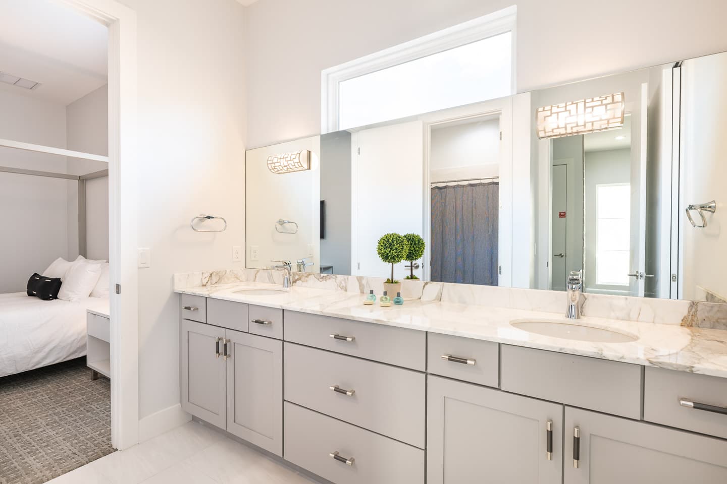 The Marvelously Mod Villa - Image 22