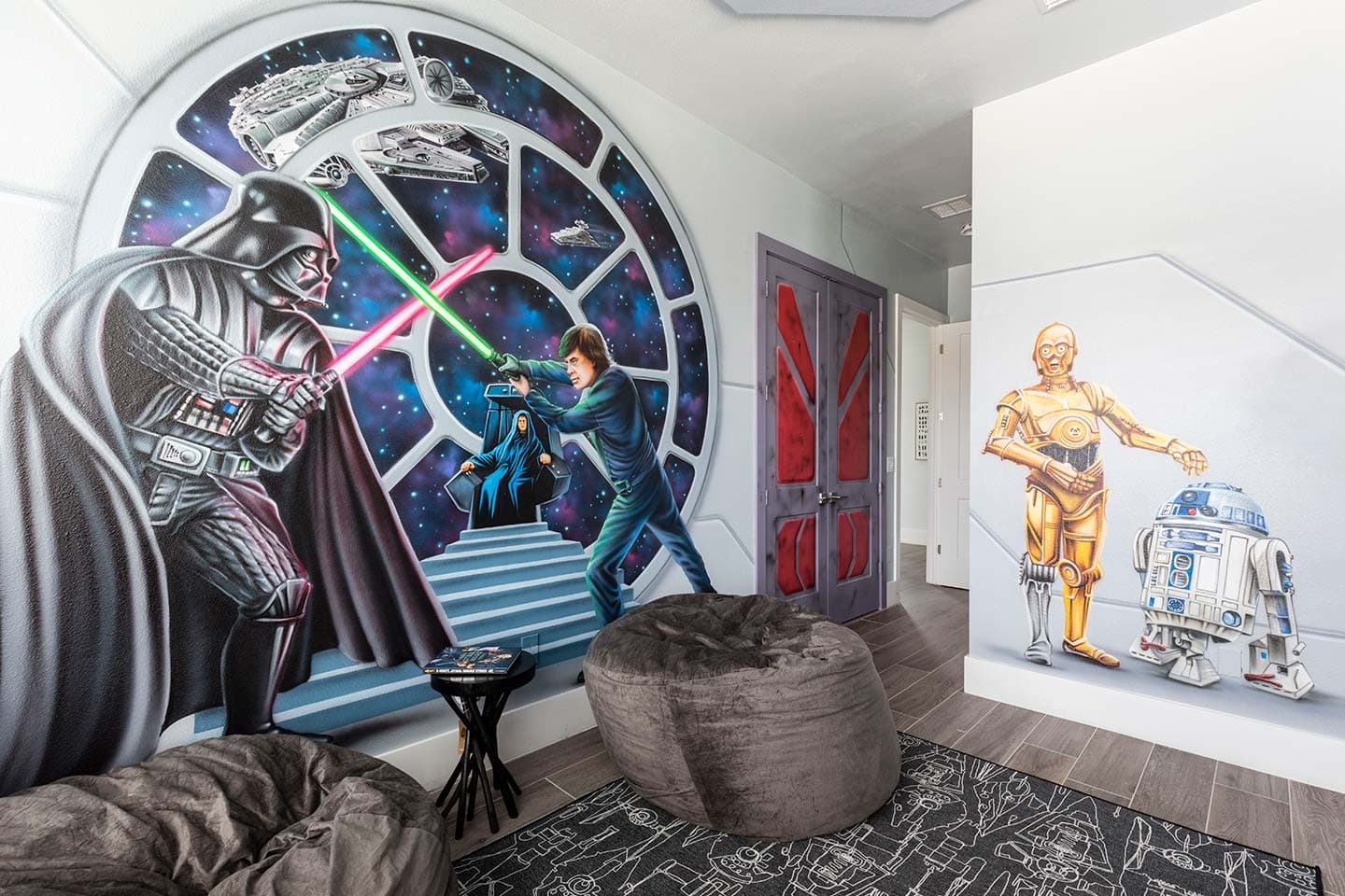 Modern Chic Mansion - Image 5