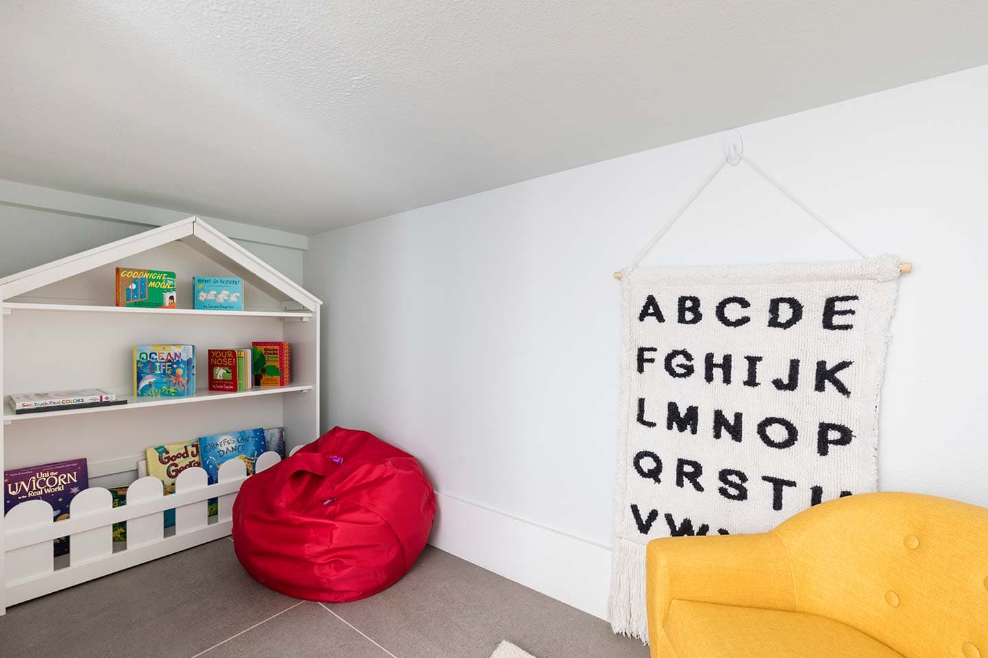 Modern Chic Mansion - Image 38