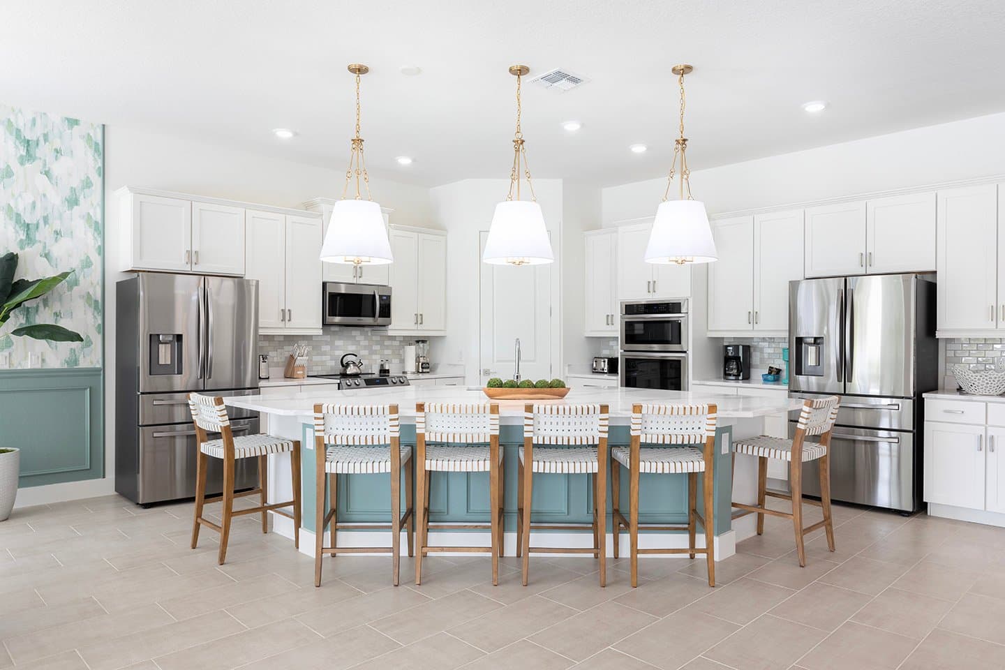 The Glamorous Getaway - Image 2