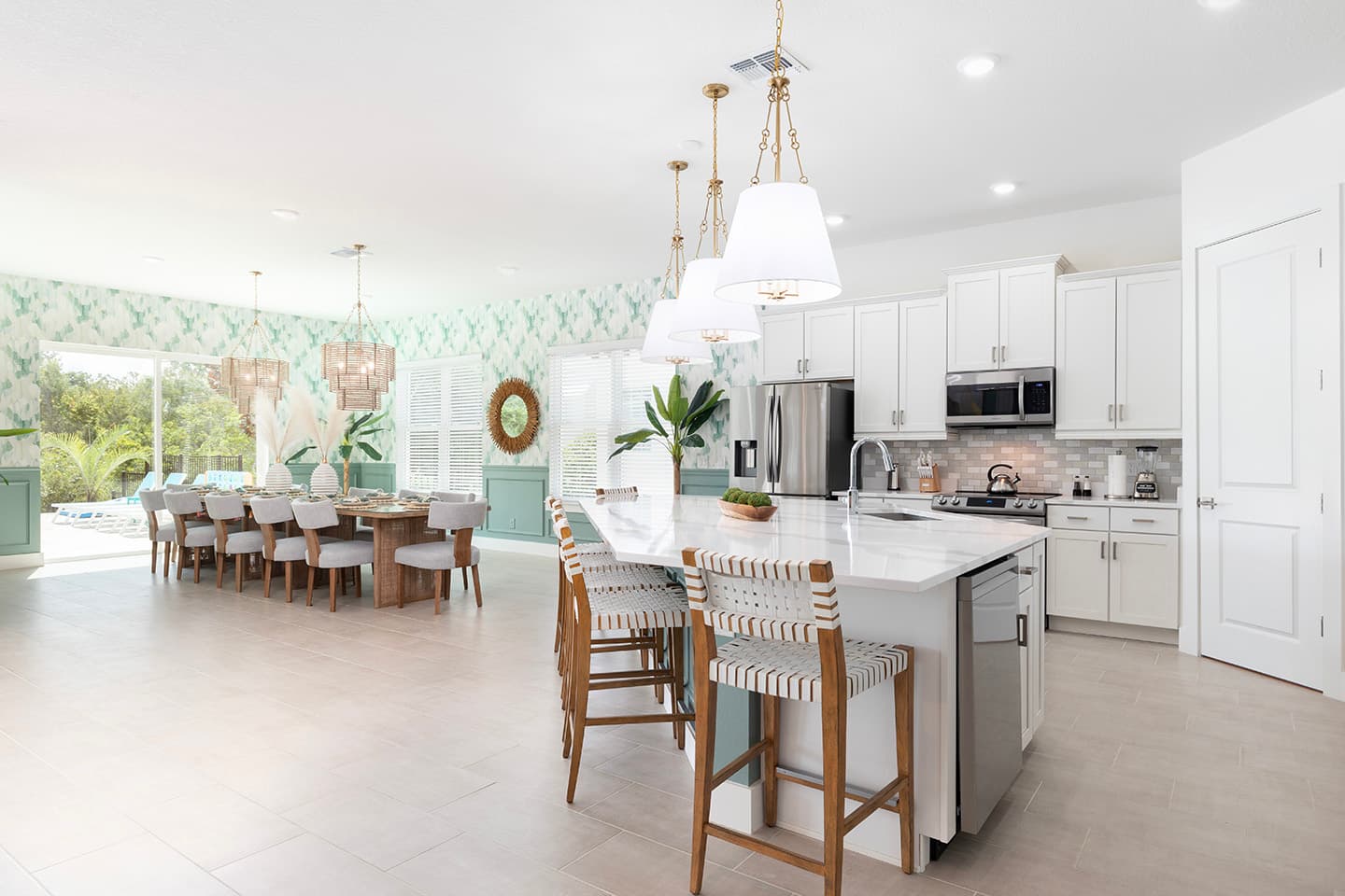 The Glamorous Getaway - Image 9