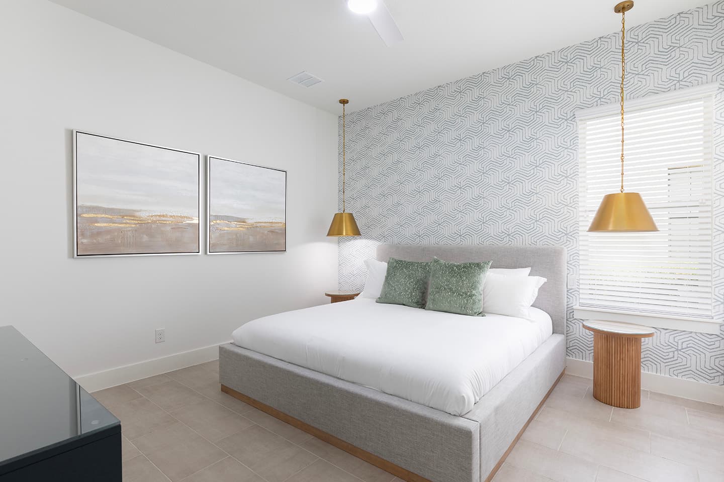 The Glamorous Getaway - Image 15