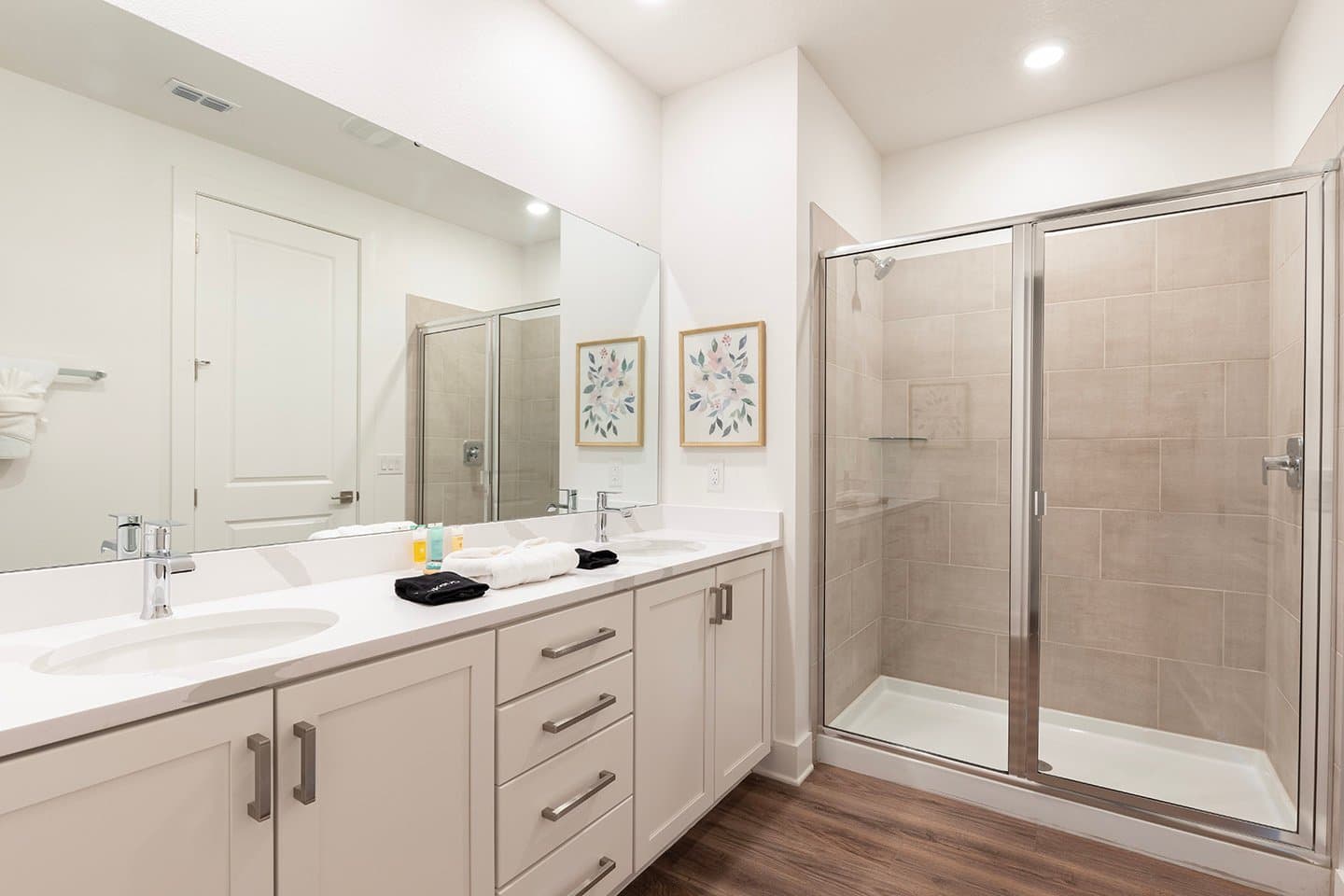 The Glamorous Getaway - Image 19