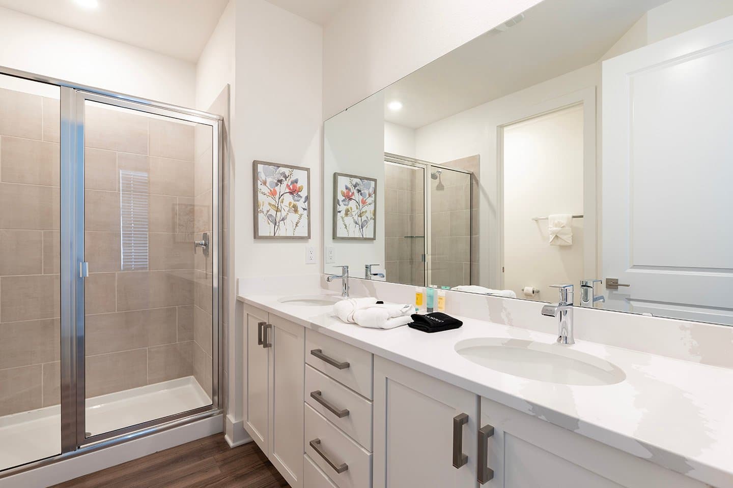 The Glamorous Getaway - Image 37