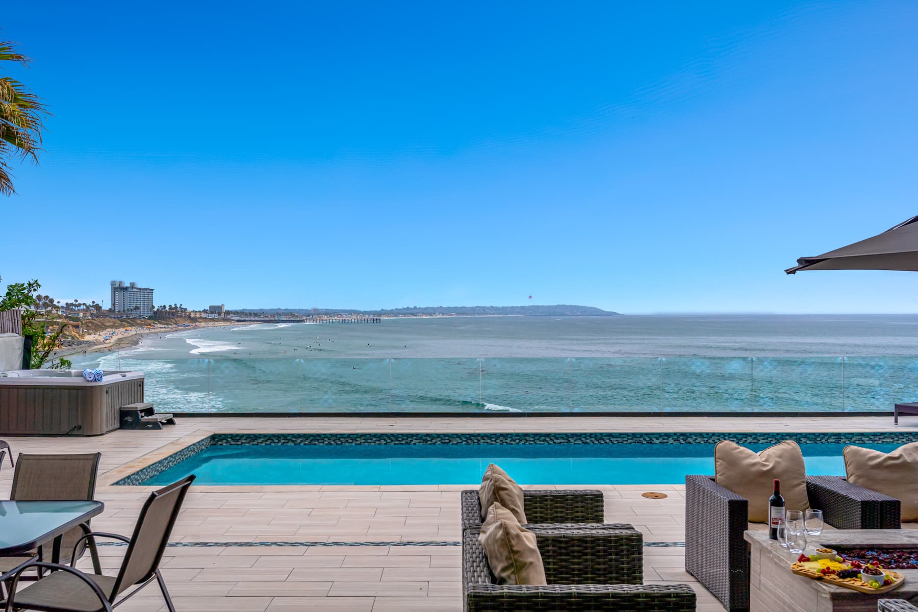 Ocean Front Escape - Image 9