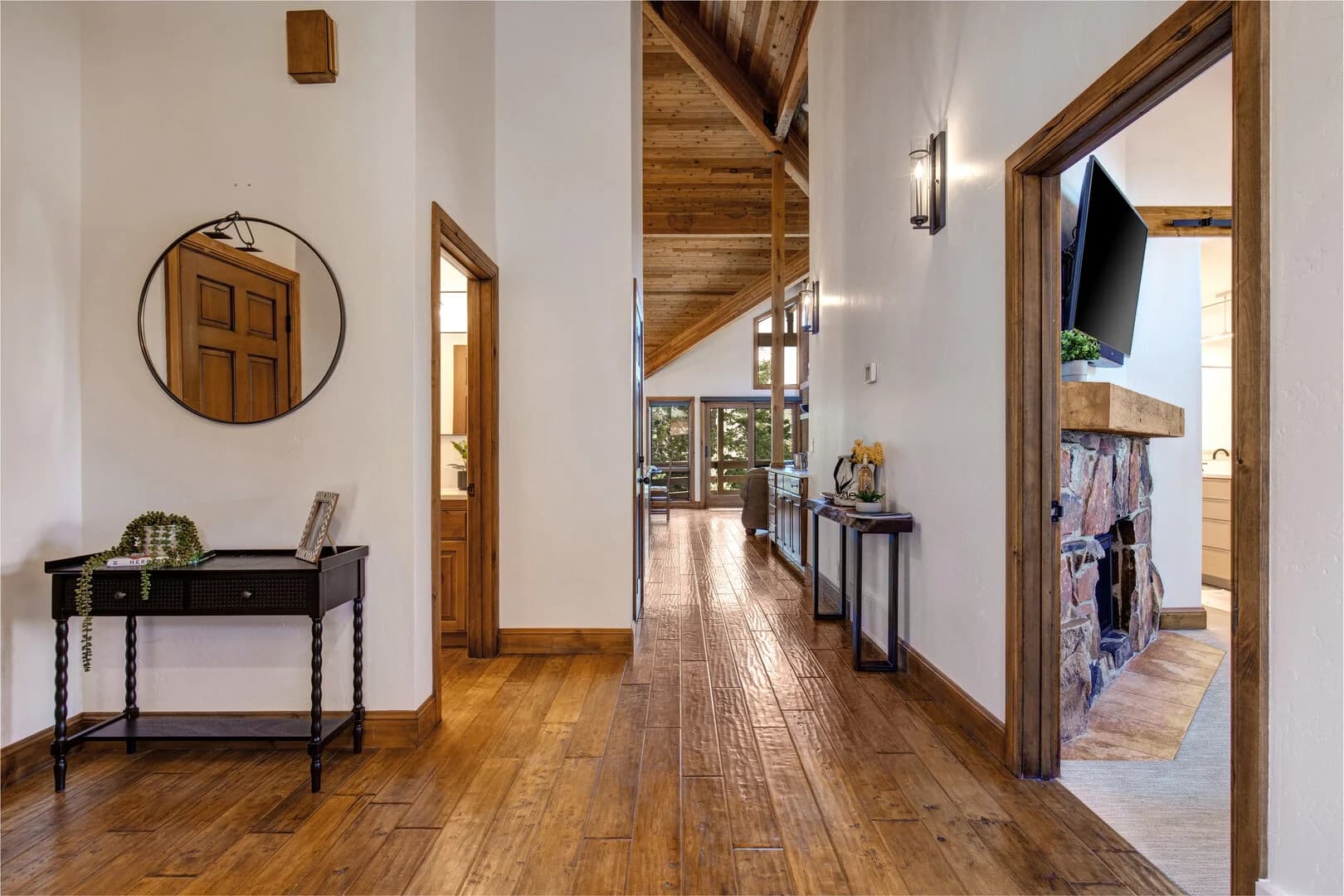 Ontario Lodge - Image 14