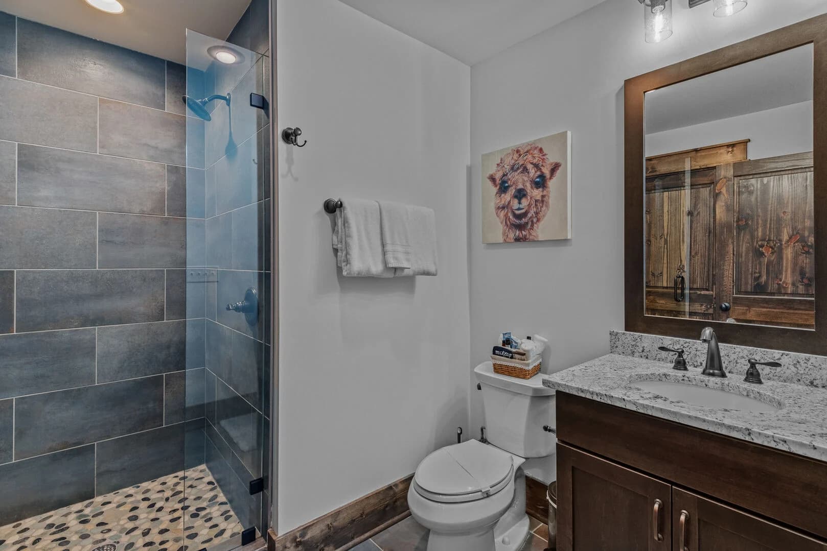 Llama Creek Cabin at Eagles Nest - Image 35