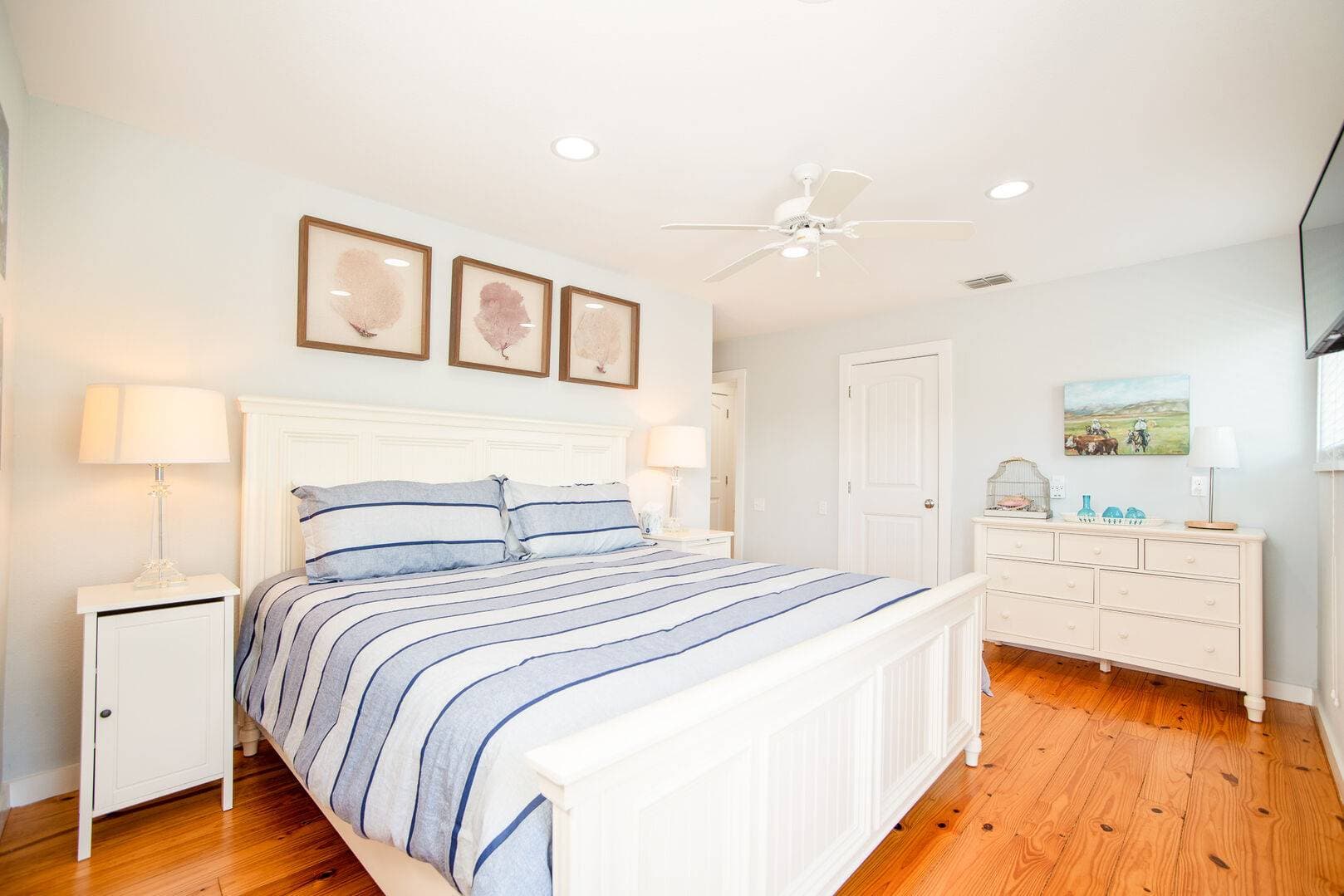 Bach Porch - Image 22