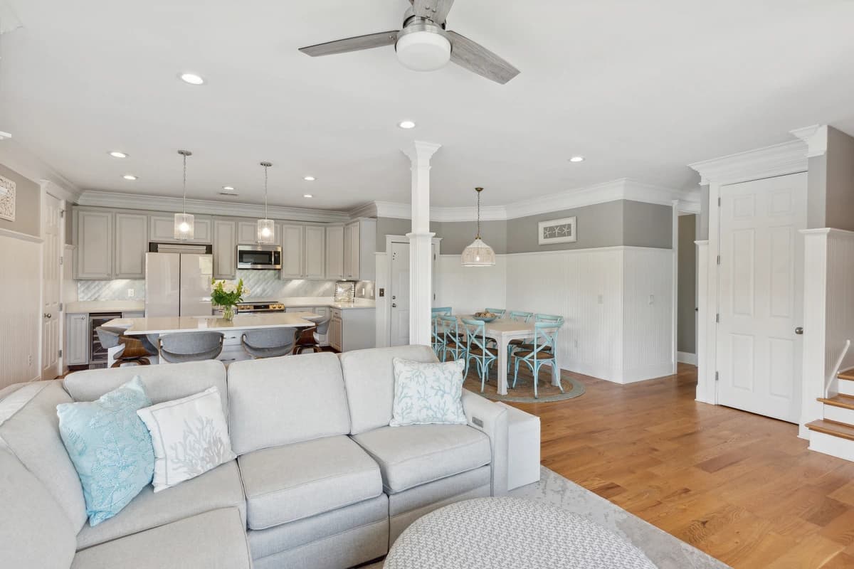 Cameron Palms - Image 4