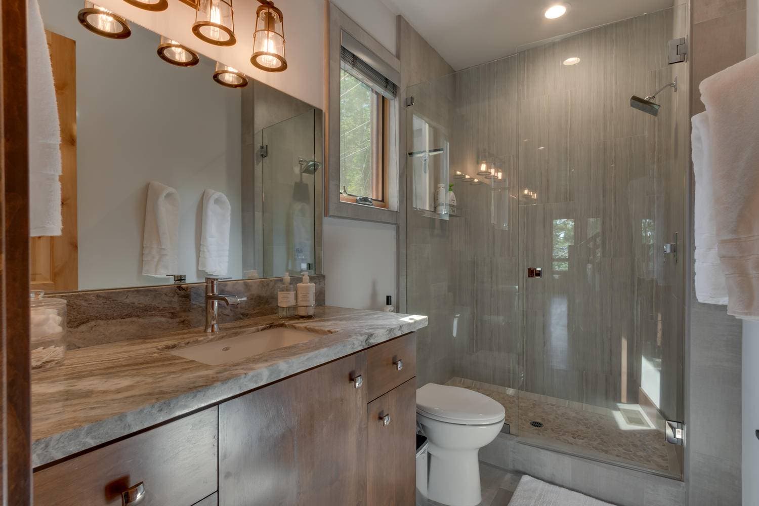 Bluebird Lodge - Image 16