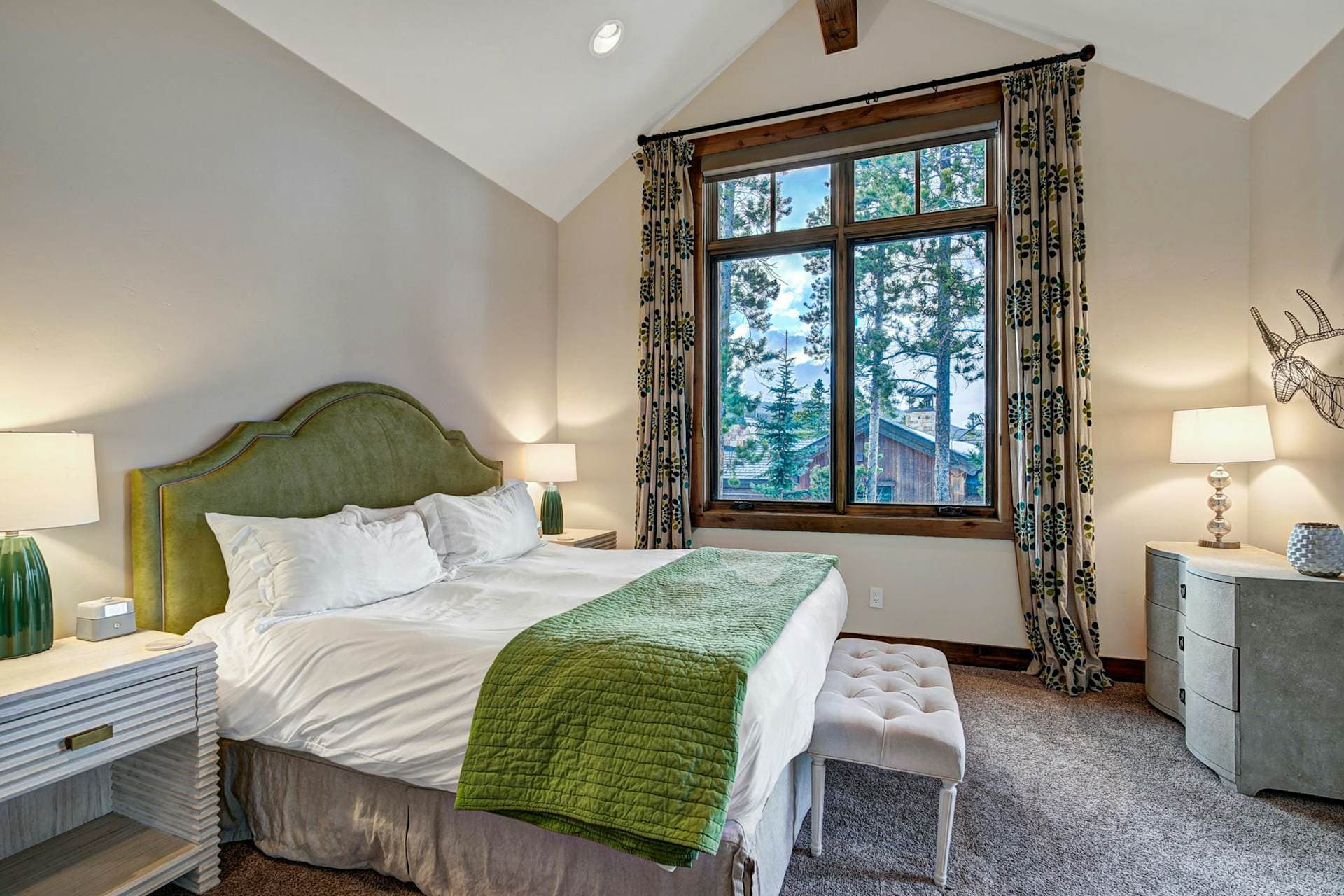 Skiers Palace - Image 19