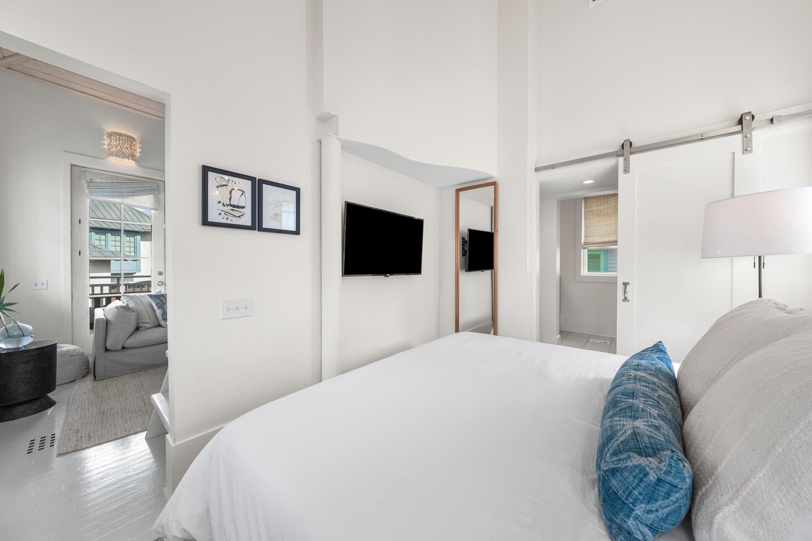 YOLO Cottage & Carriage - Image 24