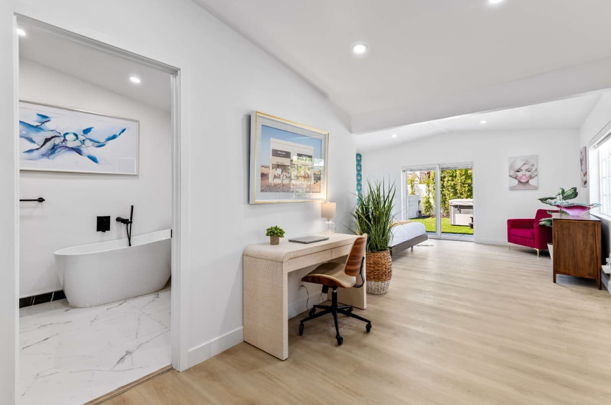 Starlite Safari - Image 22