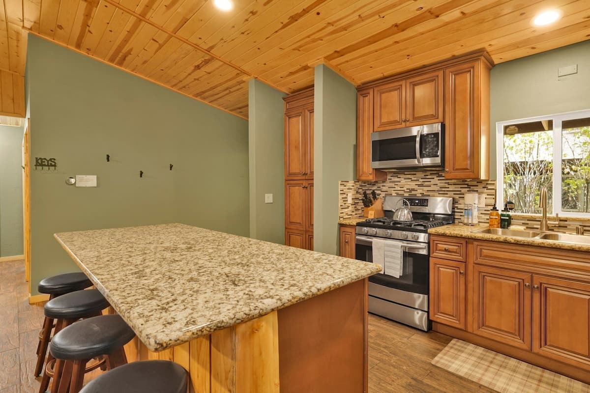 Country Club Cabin #357 - Image 7