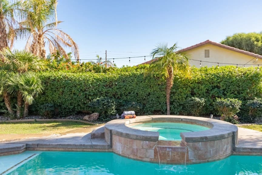 Sunny Palms - Image 24