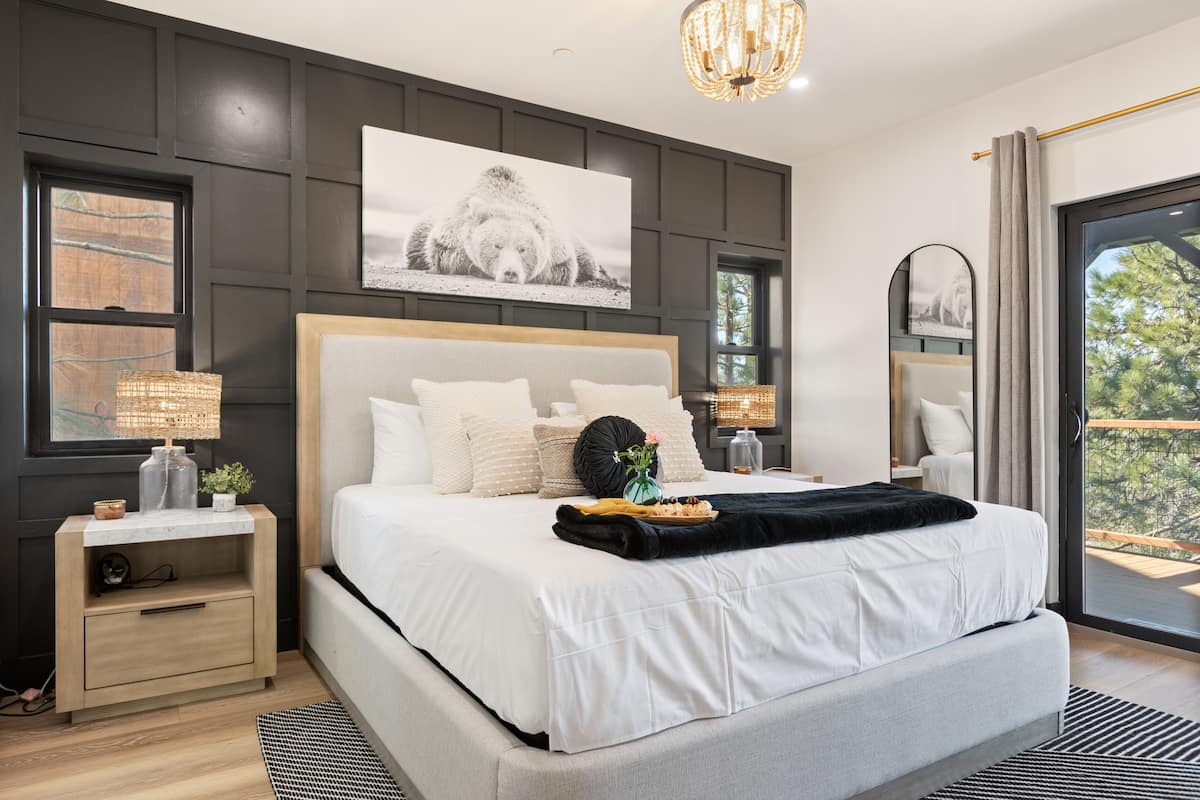 Bear's Retreat - Image 13