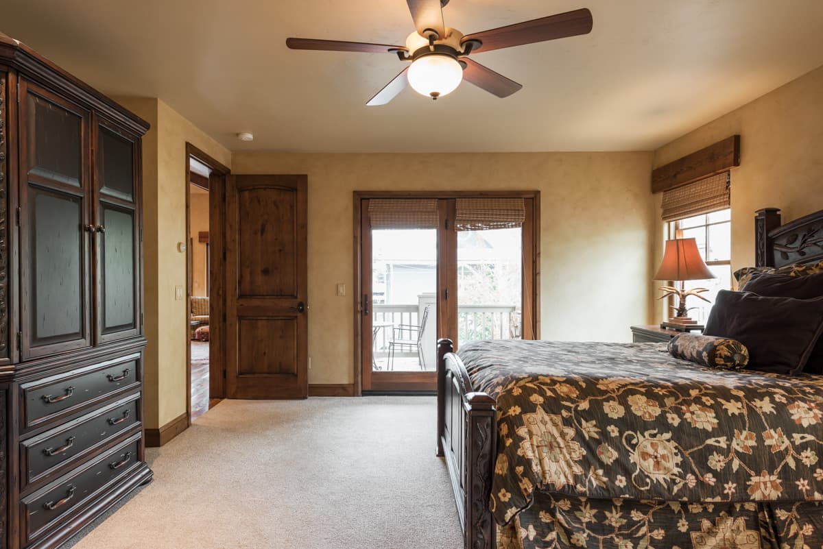 Park Avenue Home - Image 14