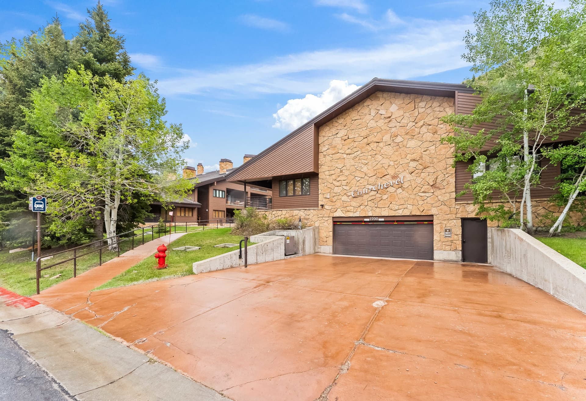 Summit Solace Chalet - Image 15