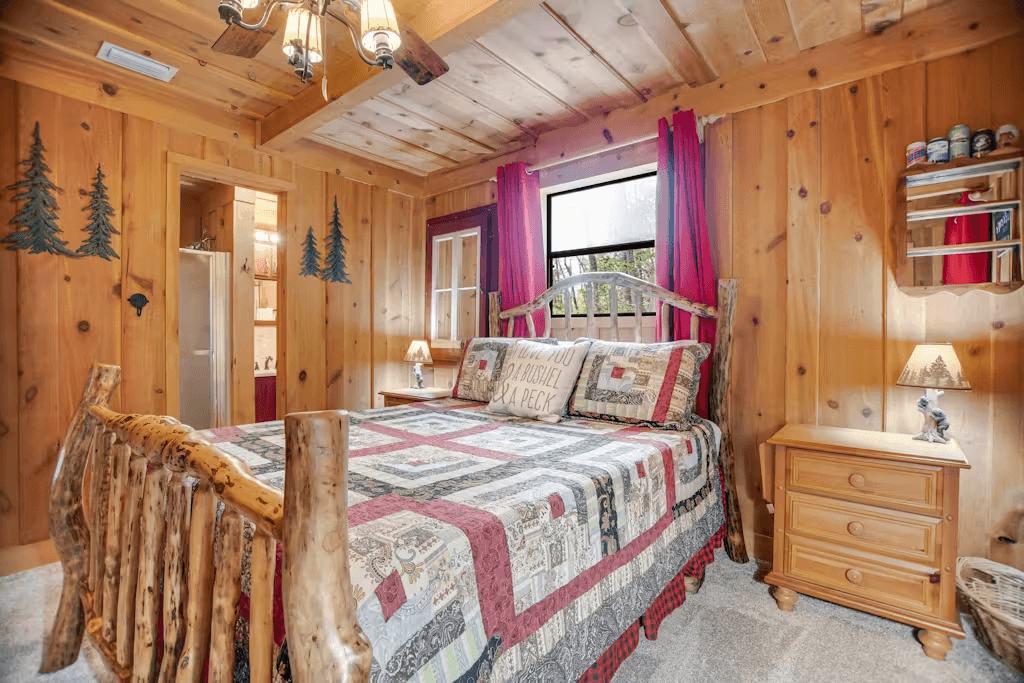 Black Bear Cabin - Image 13