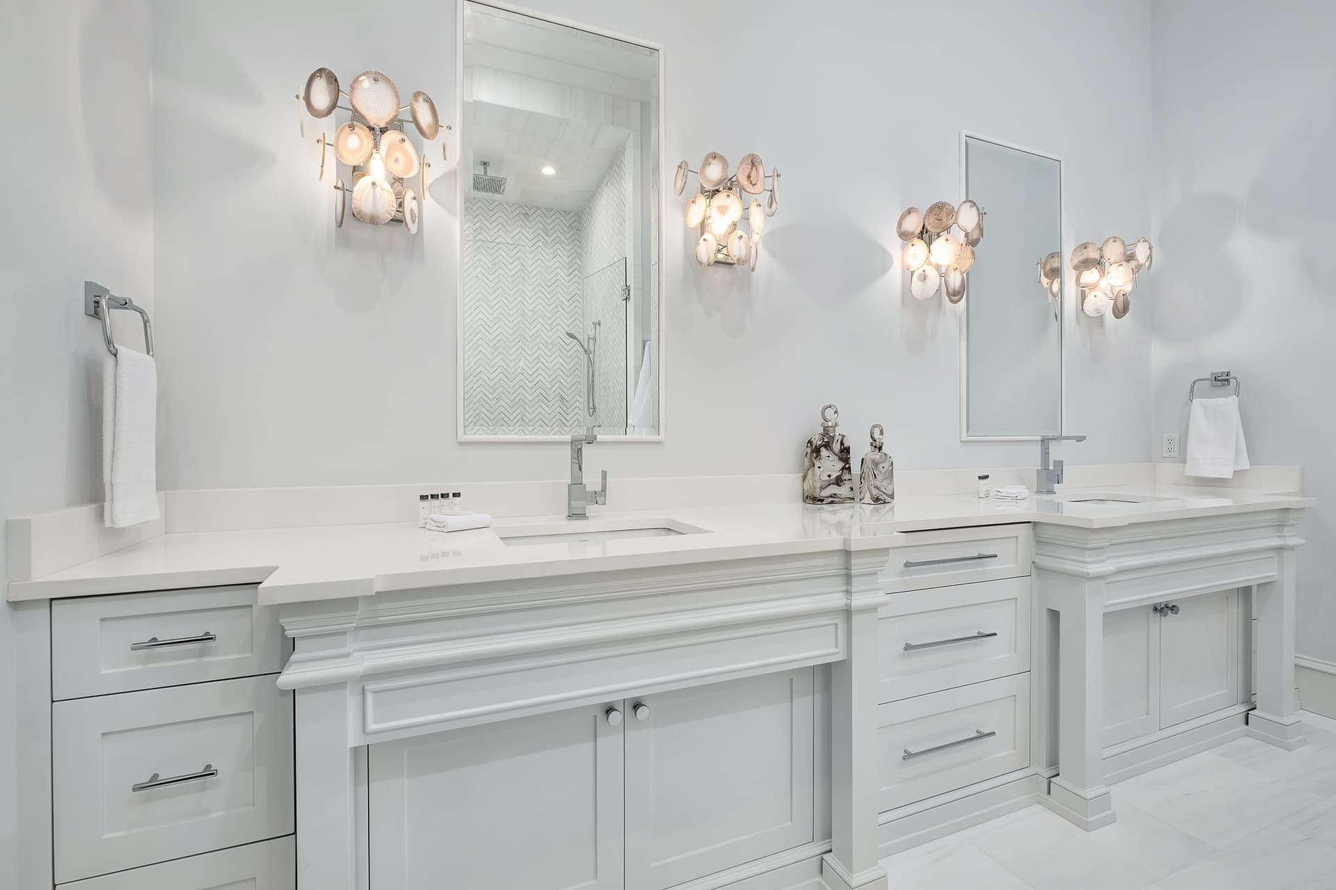 Social Manor - Image 23