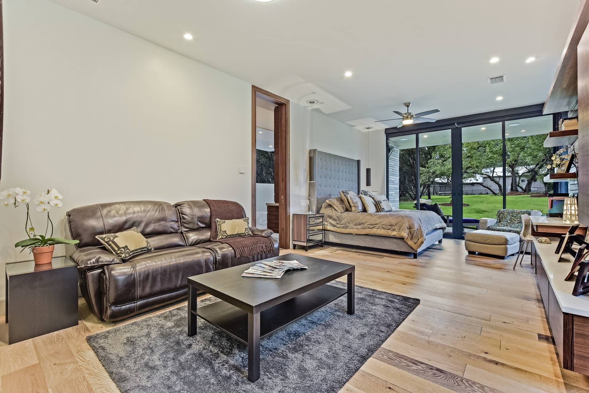 Austin Pinnacle - Image 28