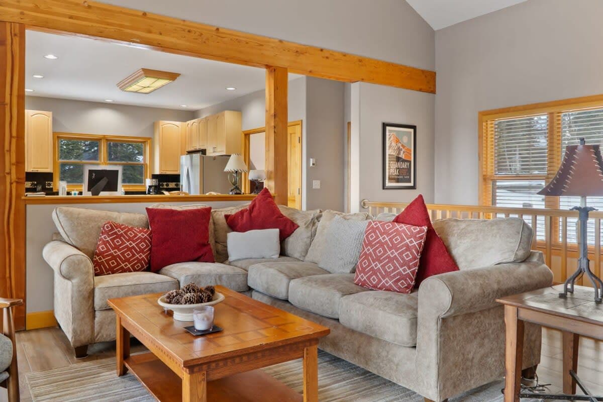 Blue River Retreat - Image 12