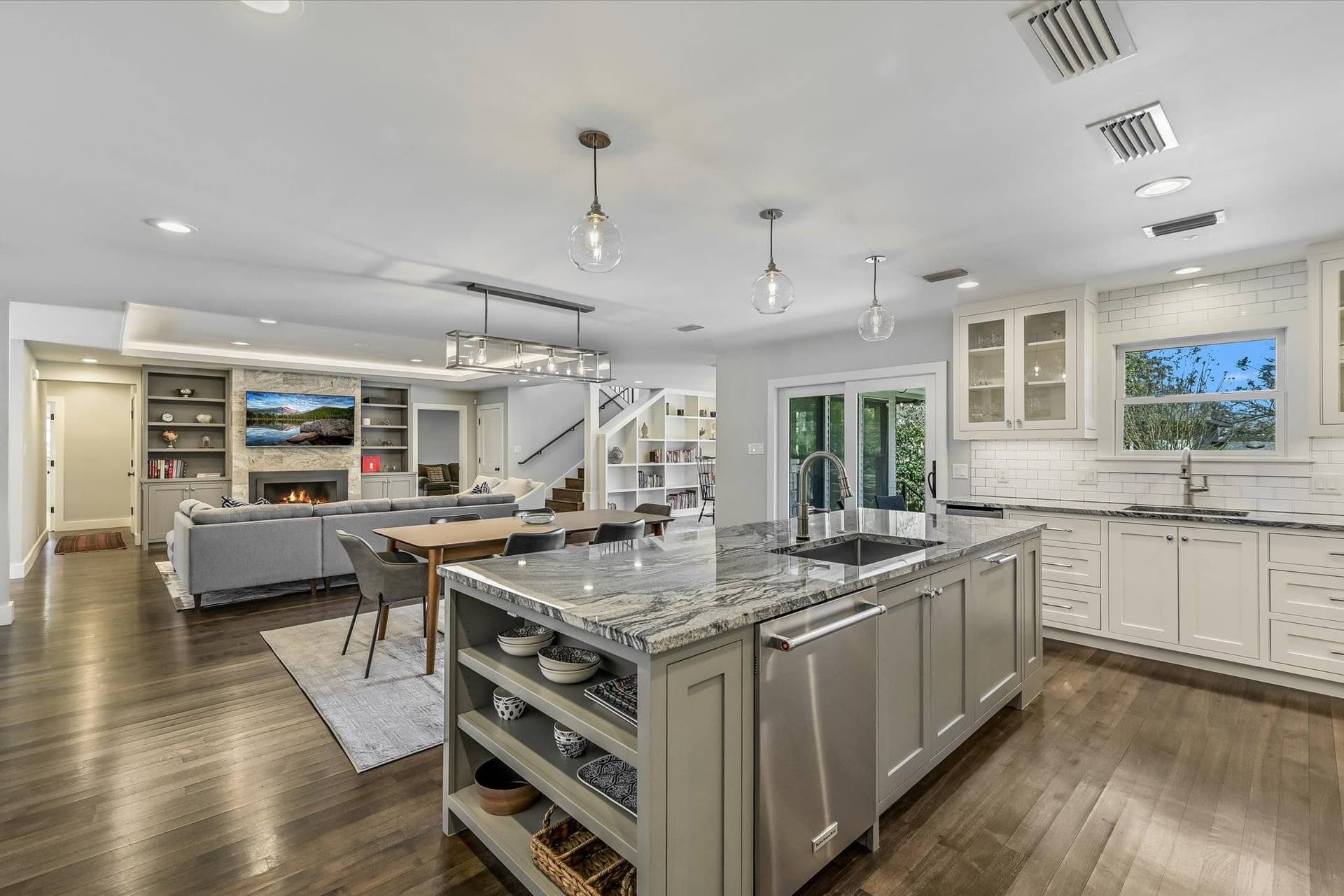 Austin Metro - Image 11