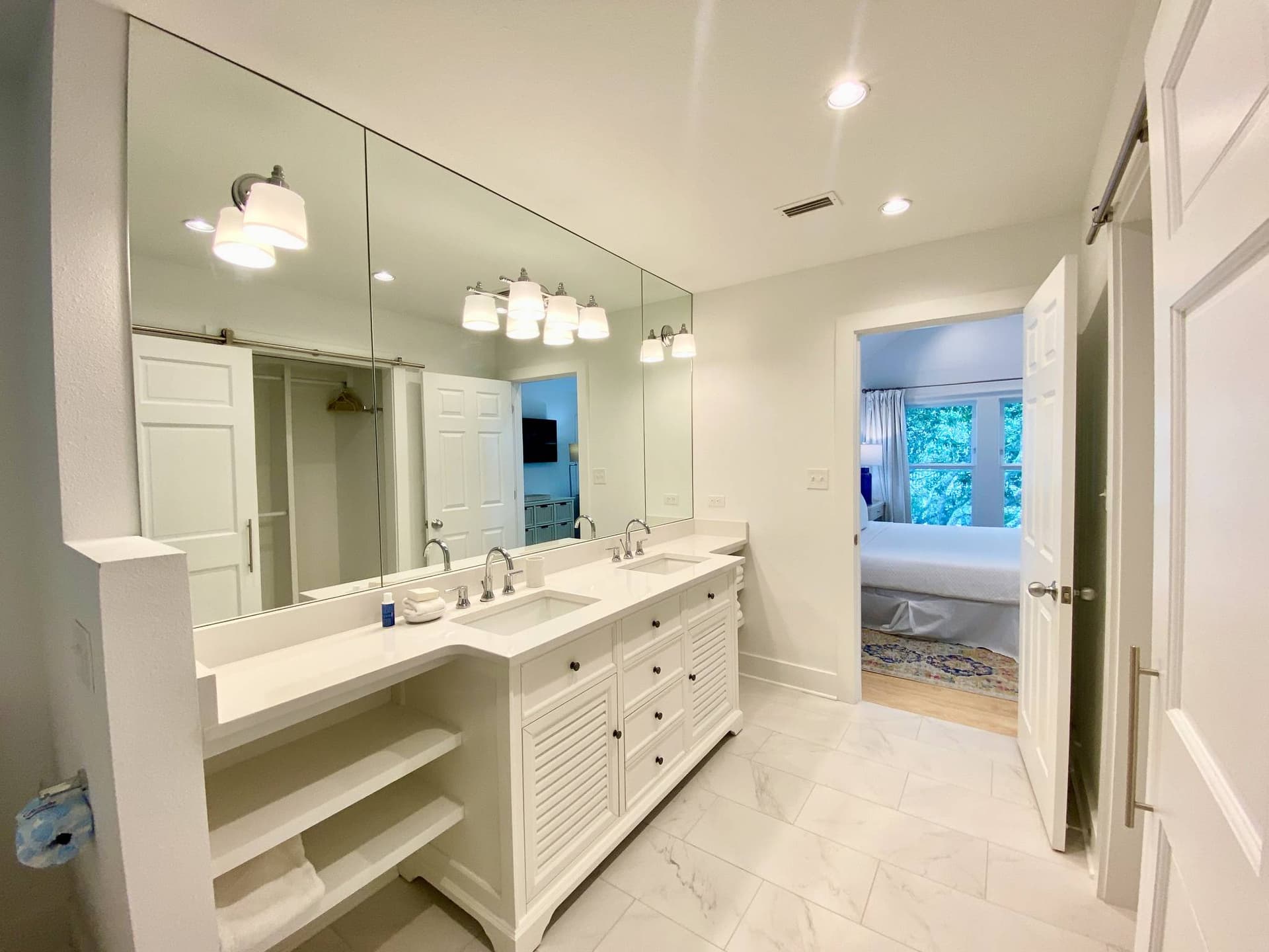 Salty Dogs House - Image 25