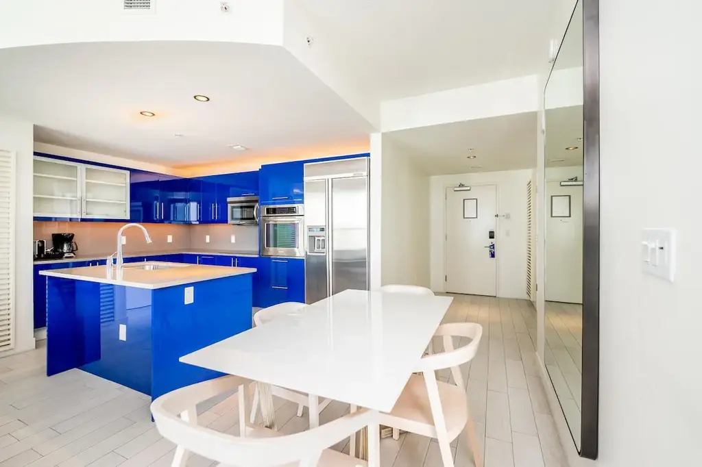 Horizon Condo #2108 - Image 5