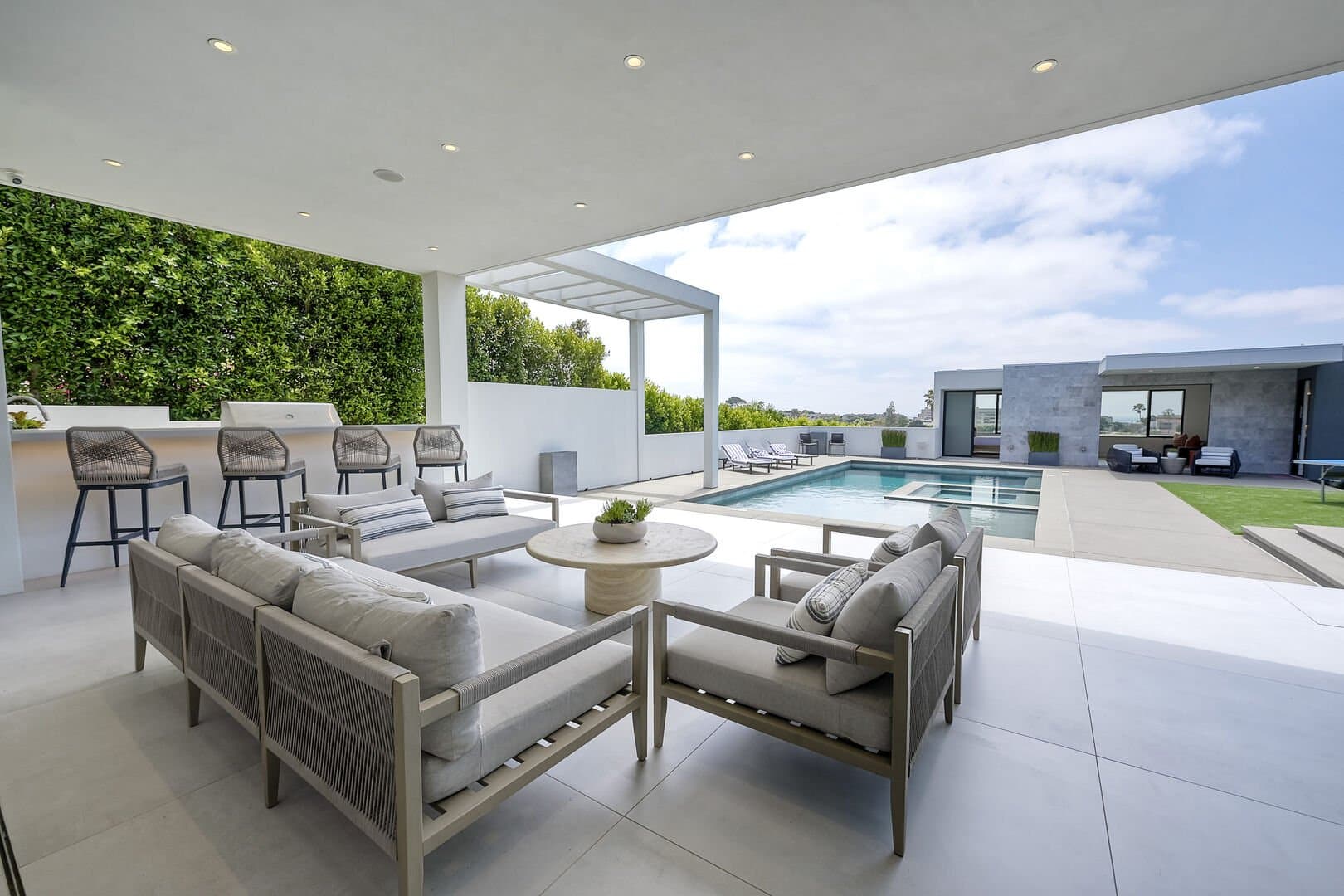 Solana Skyview Estate - Image 35