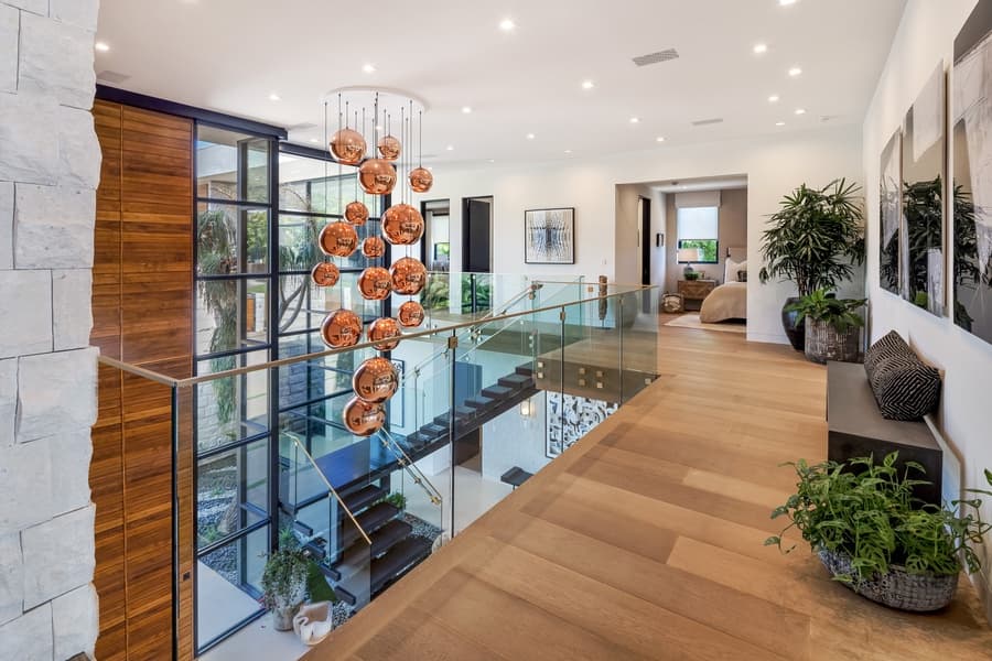 Diamond Head Grand Escape - Image 10