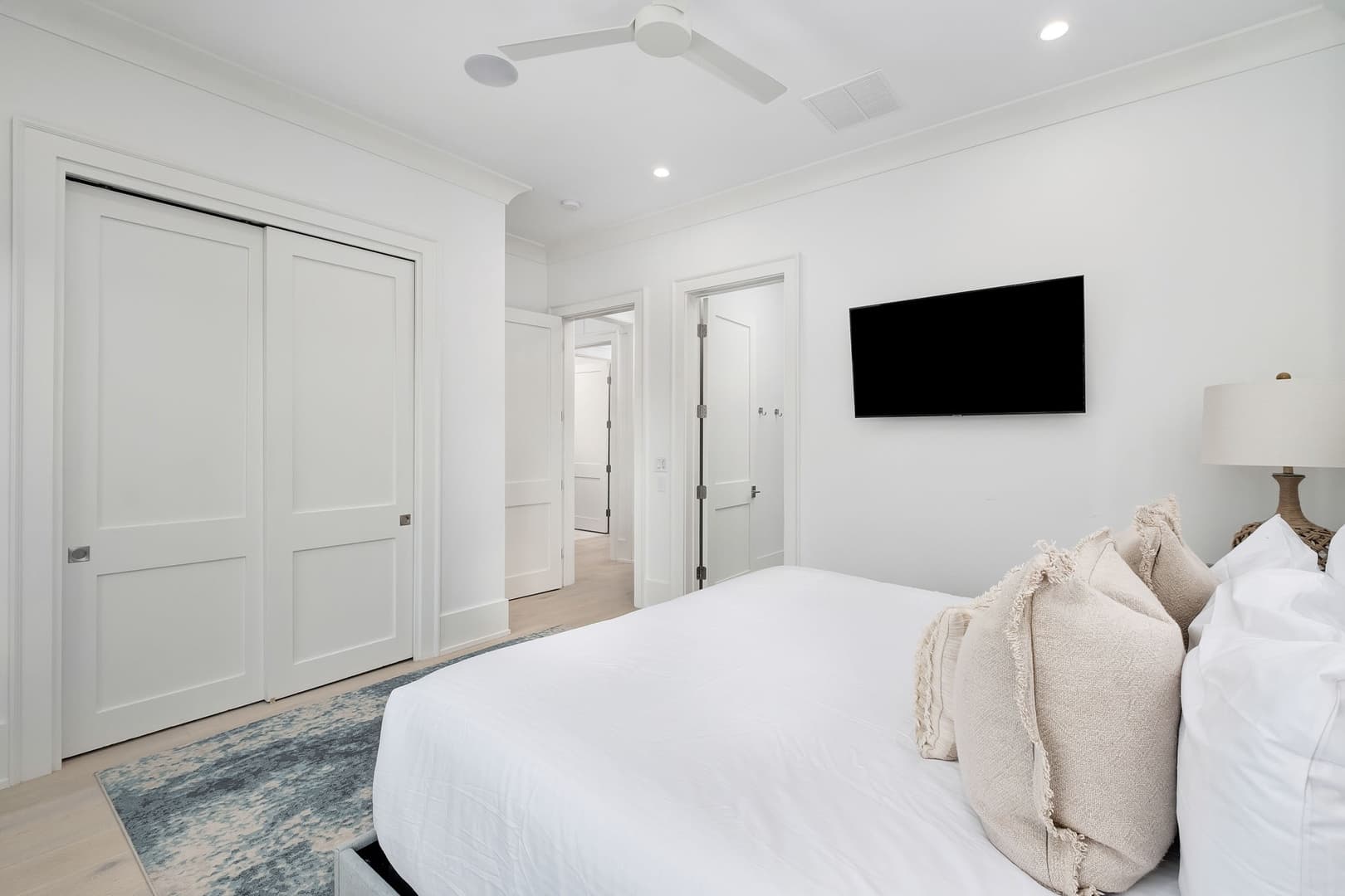 Bearfoot By The Sea - Image 26