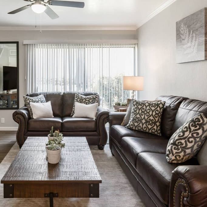 Rustic Modern Townhouse - Image 1