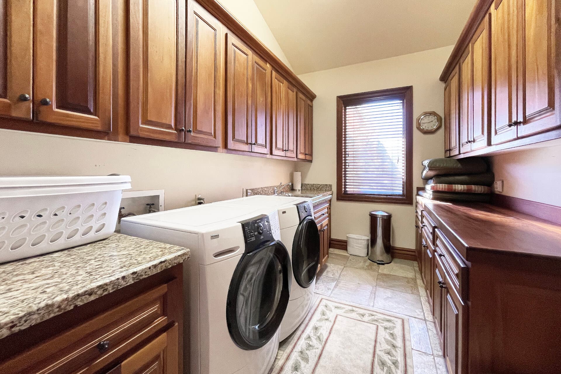 Point Place Lodge - Image 21