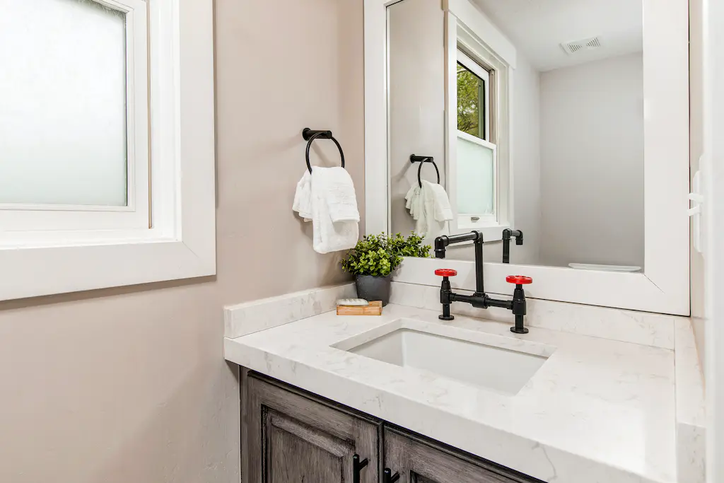 Alpine Retreat Home - Image 20