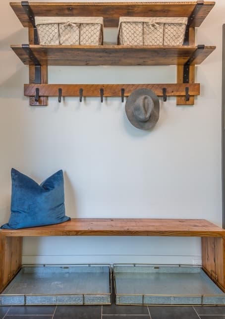 Lake Cabin #11 - Image 7