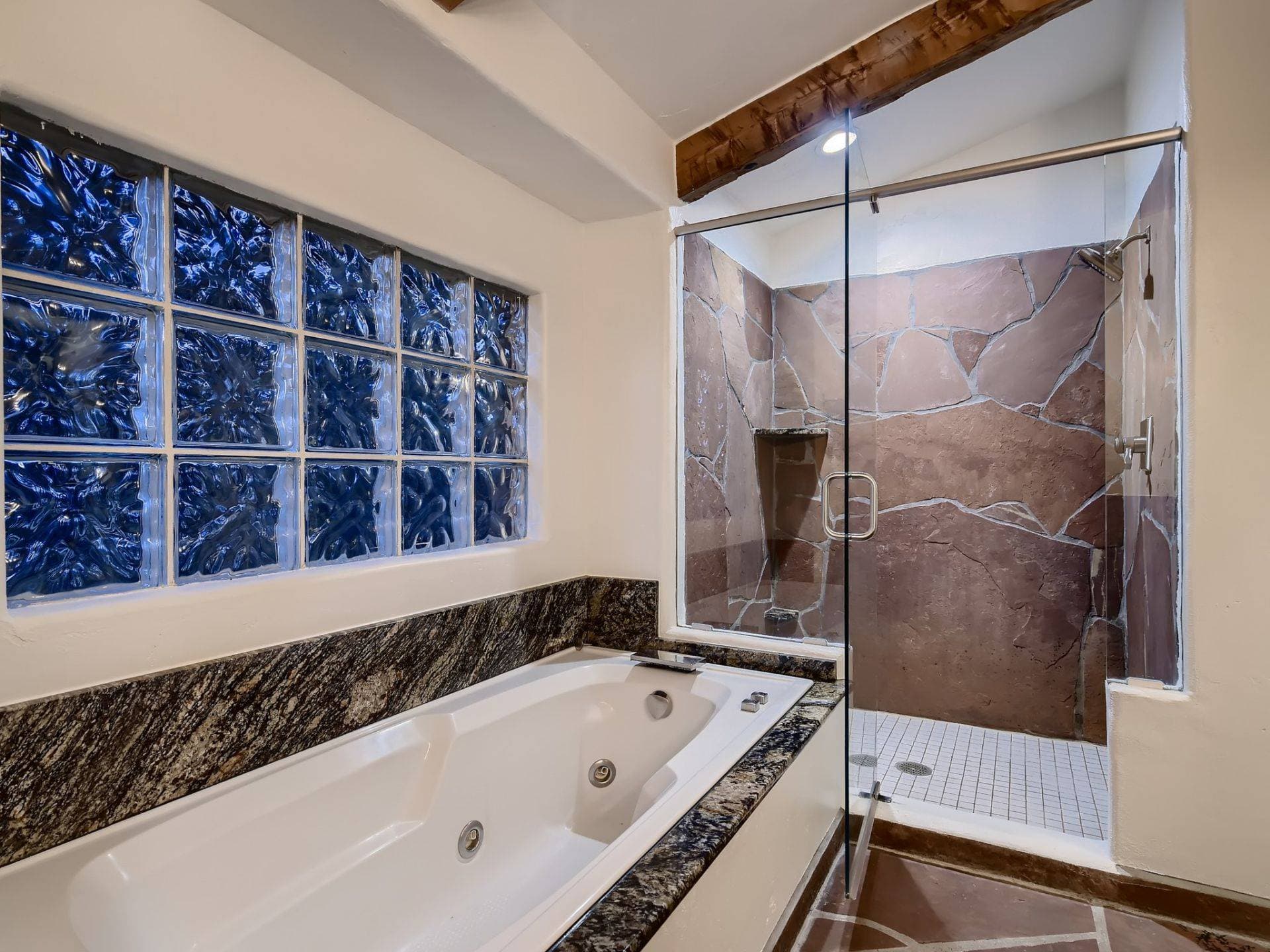 Lodge at Ski Hill - Image 10