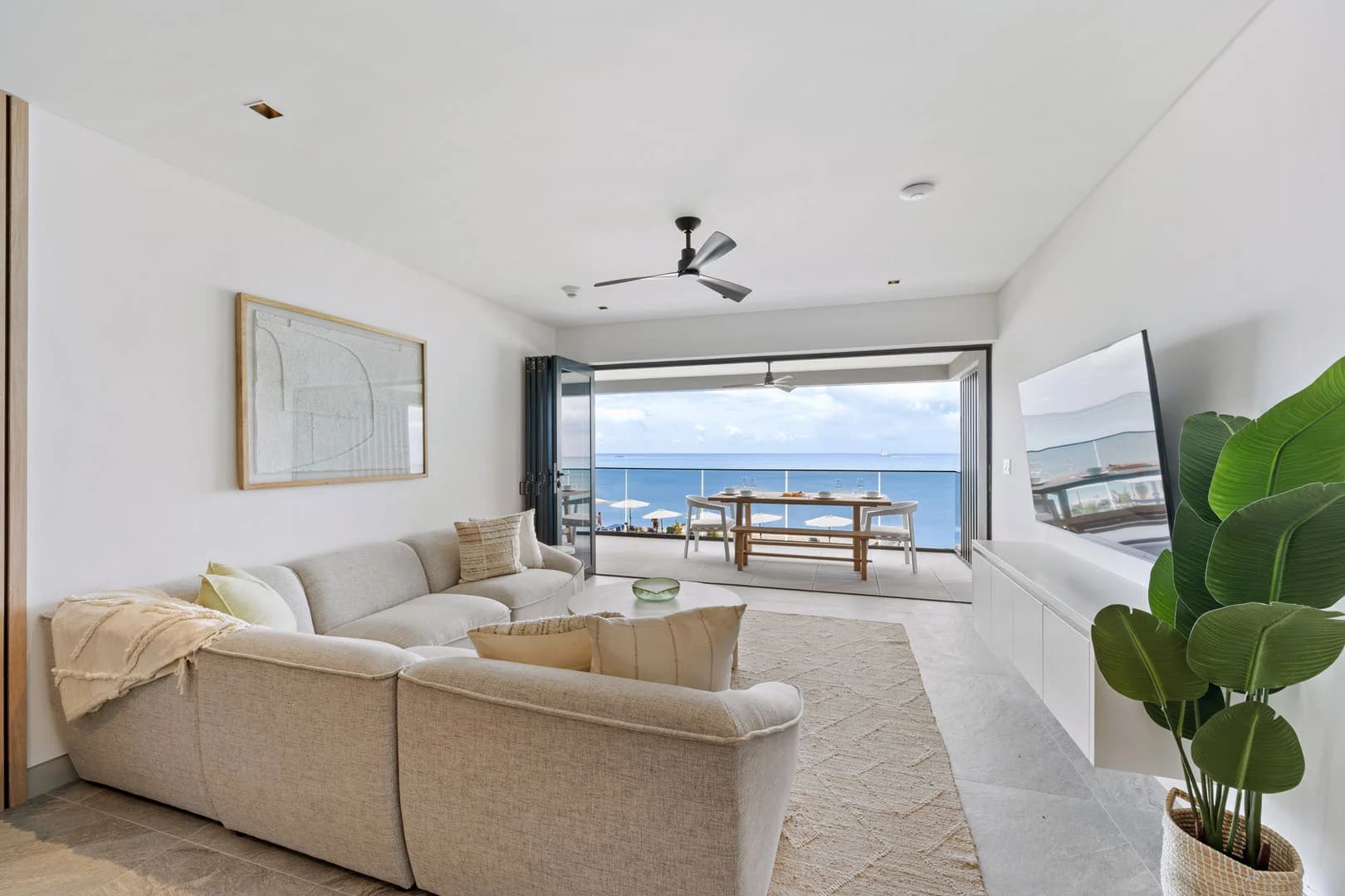 Allure #204 - Image 4