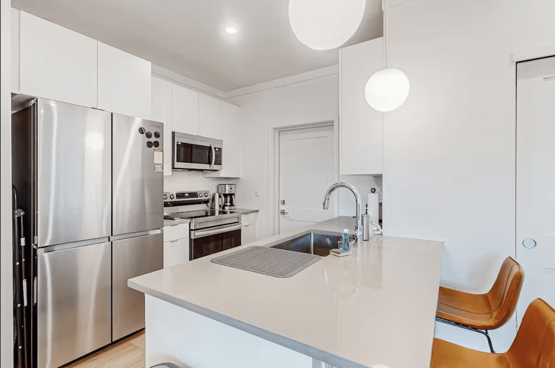 Mellow on Meadow Mile Residence - Image 2