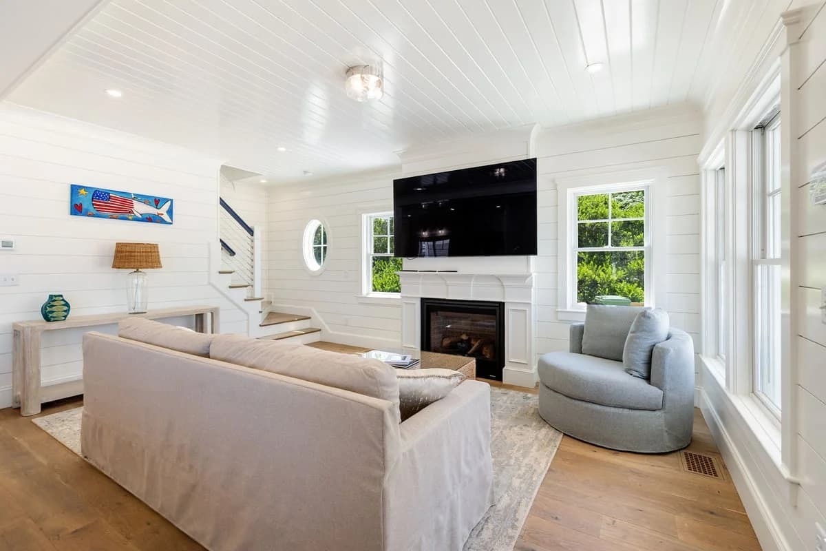 Mayflower Sands - Image 3