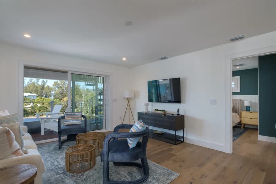 Sunshine And Good Times - Image 26