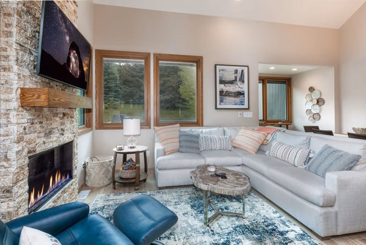 Slopeside Vista Loft - Image 3