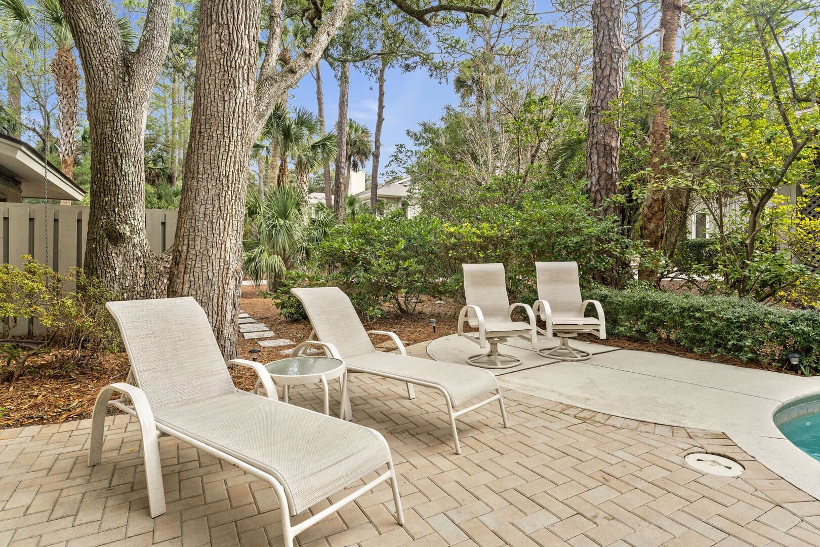 Tropical Retreat - Image 51