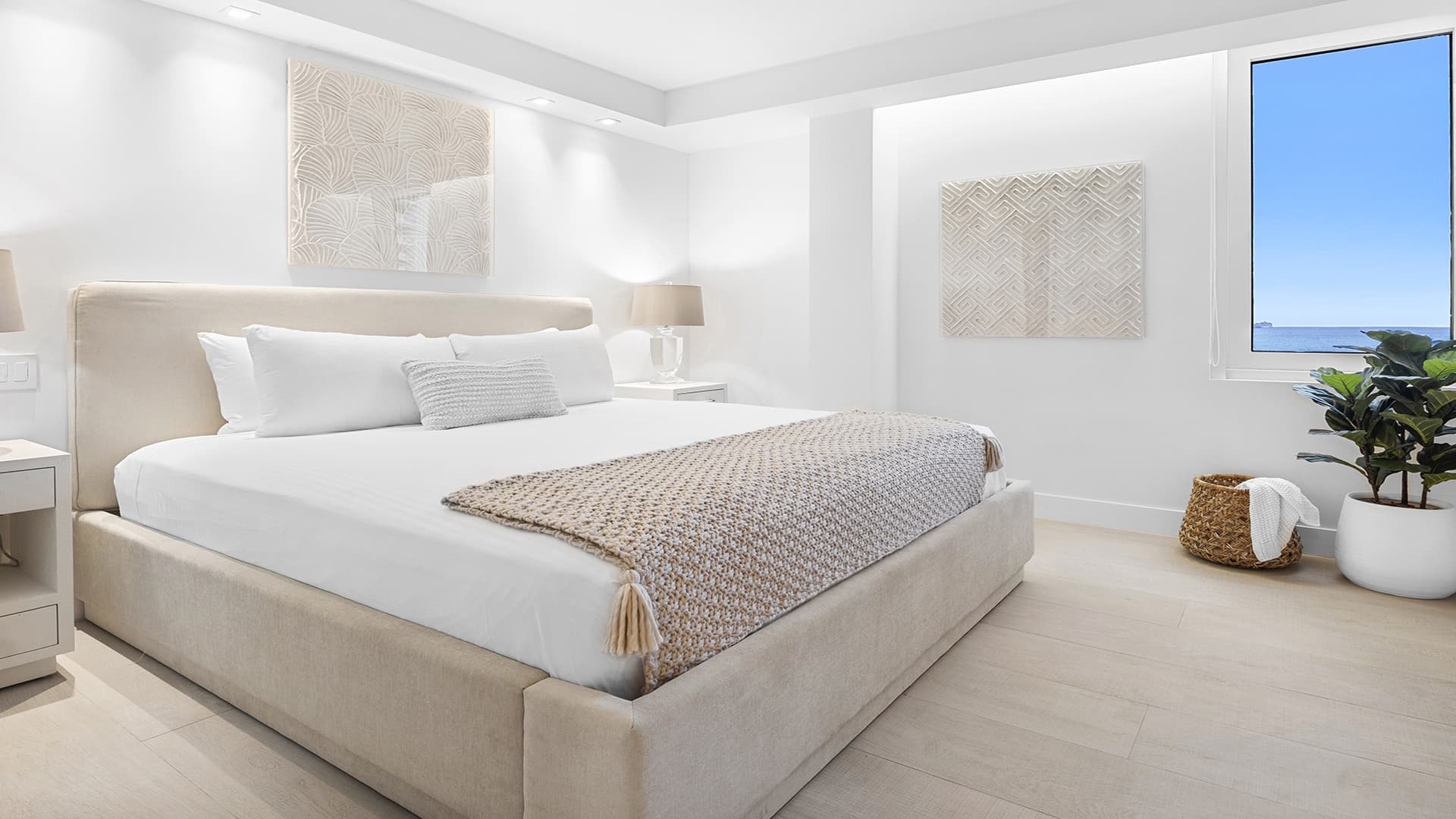 Roney Palace Residence #641 - Image 16