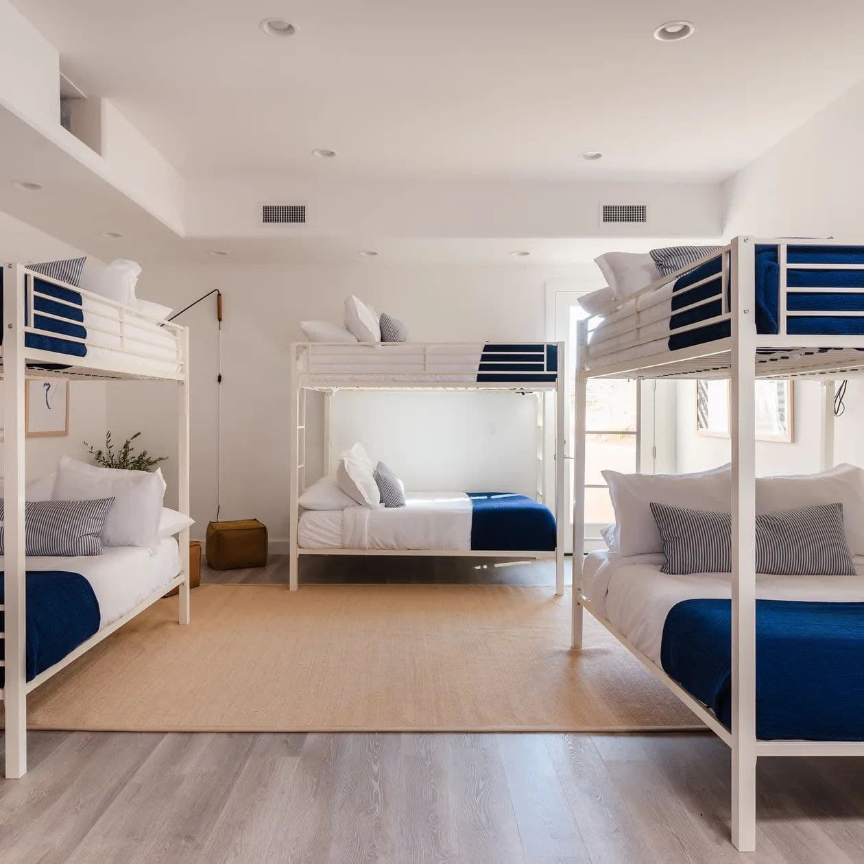 Julep Manor - Image 18