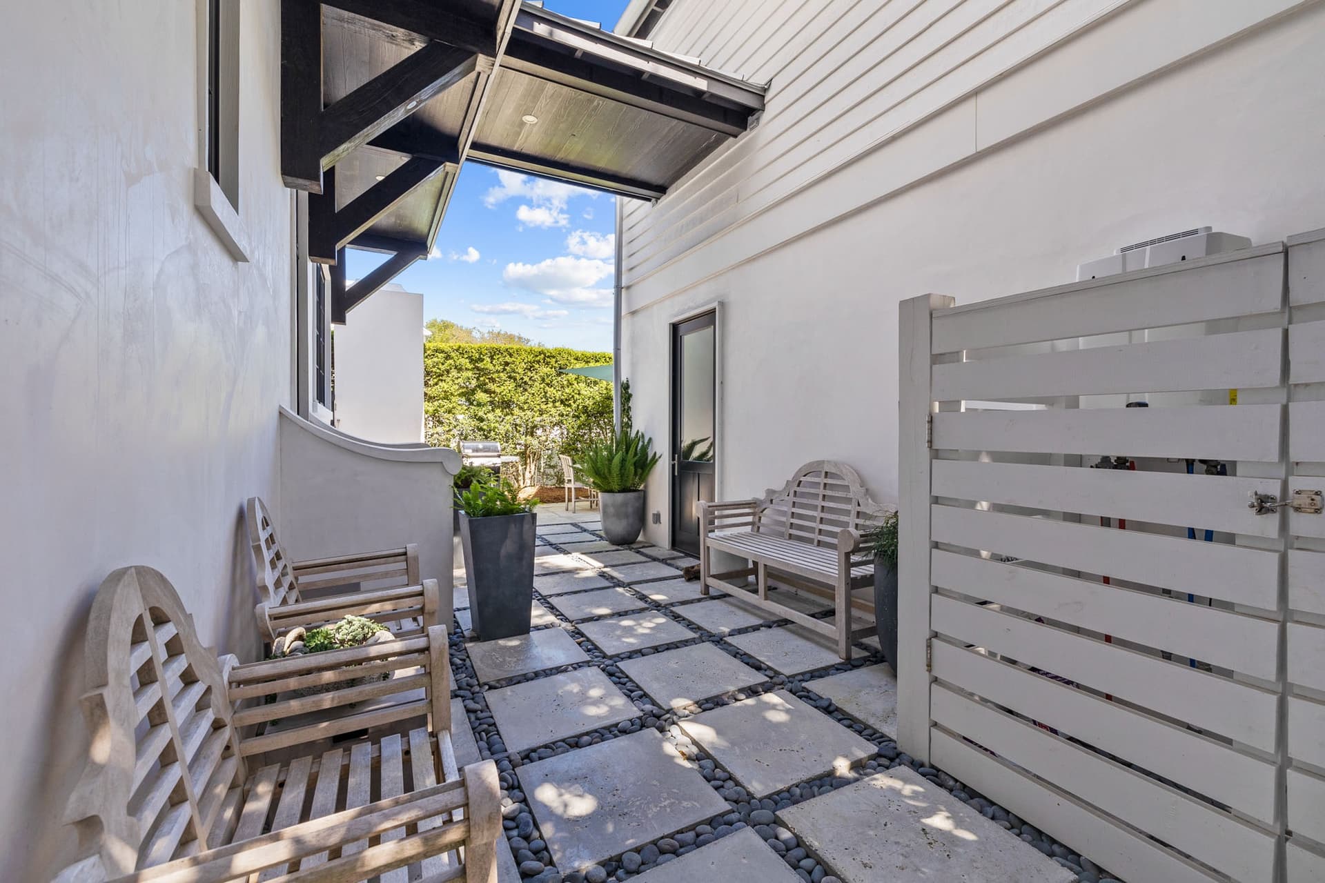 Abba Cottage & Carriage House - Image 8