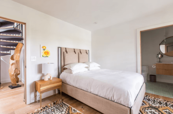 Honeysuckle House - Image 46