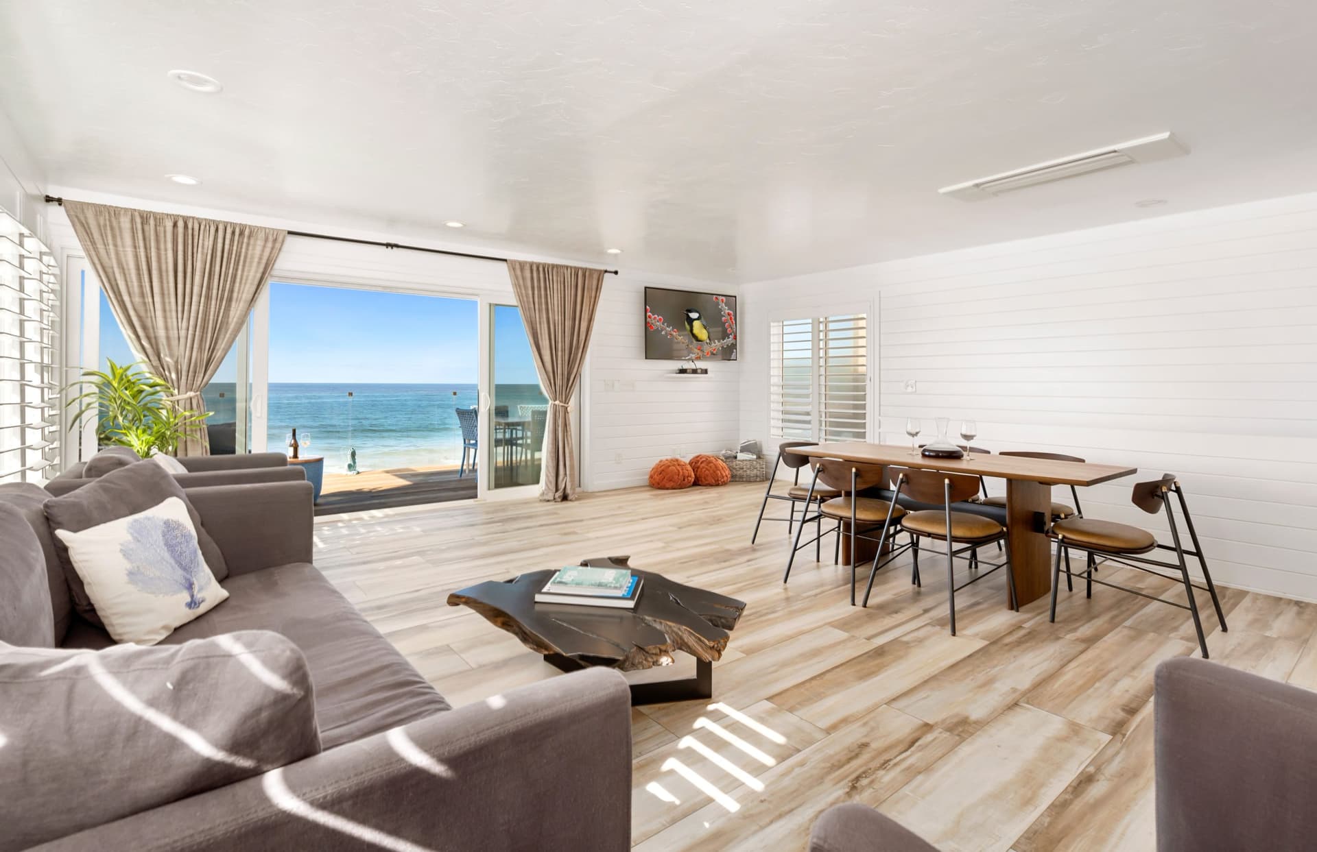 Bella Oceanside Home - Image 2