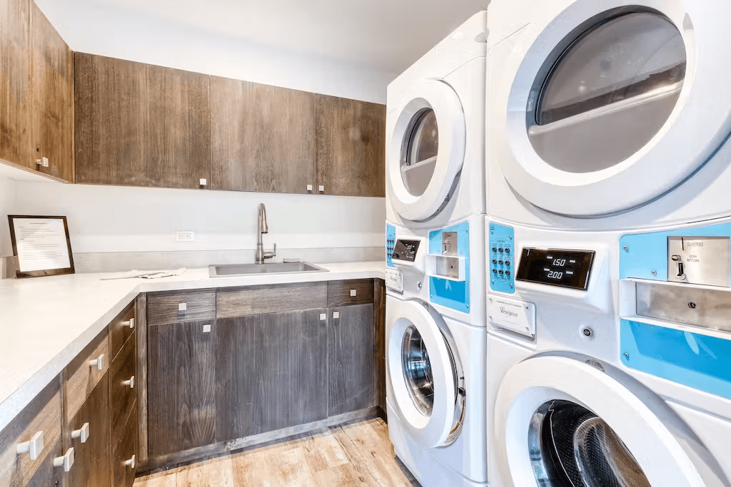 Snowcreek Delight - Image 23